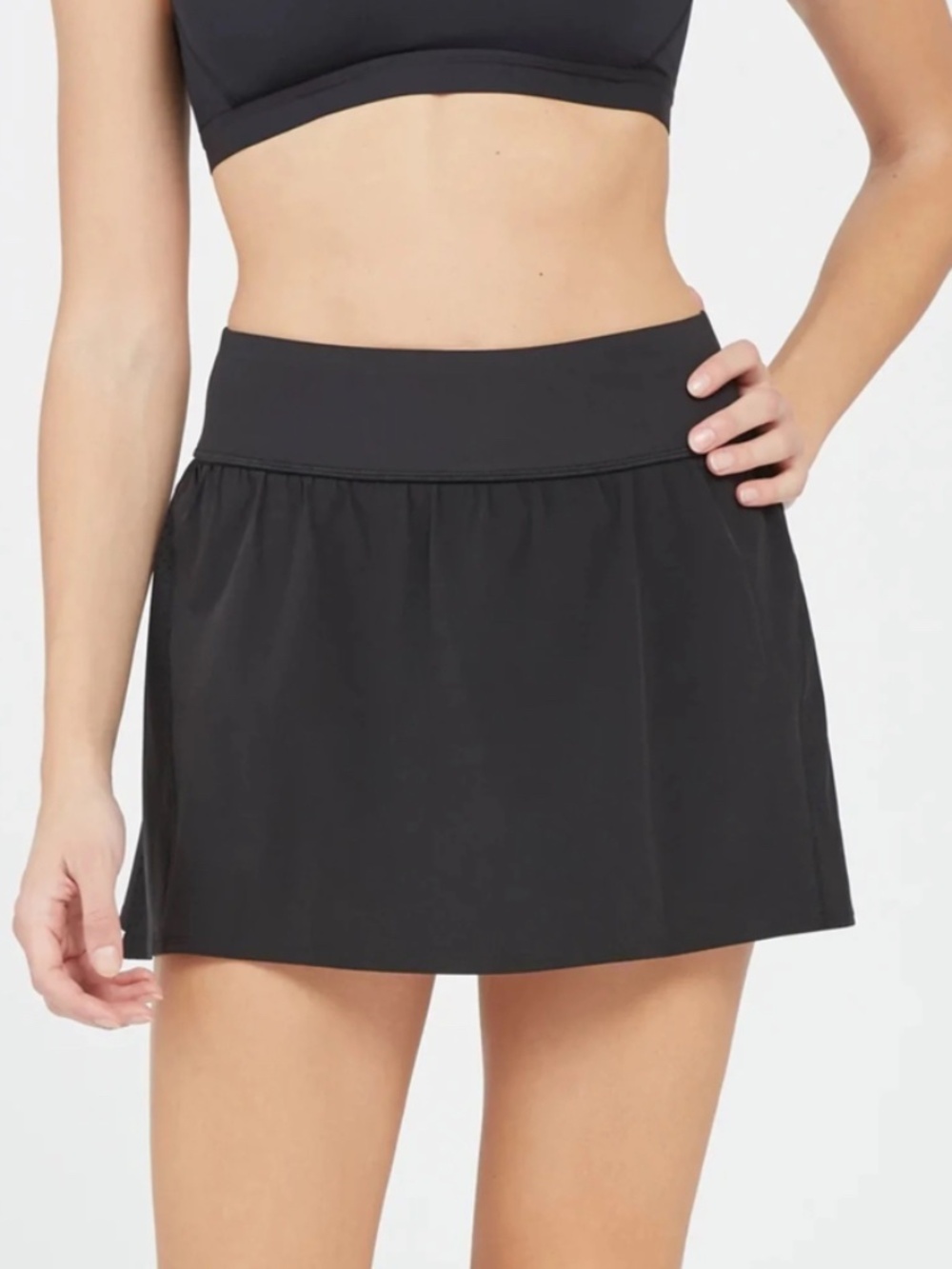 NWOT SPANX BLACK GET MOVING SKORT 14” LONG STORY TENNIS SKORT